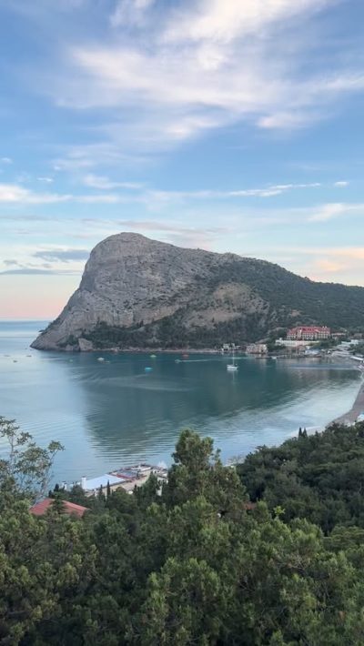 Крым, Поселок Новый Свет, Черное Море в июне — фото погоды (2026-06-11)