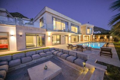Bodrum Turgut Reis в октябре — фото погоды (2025-10-17)