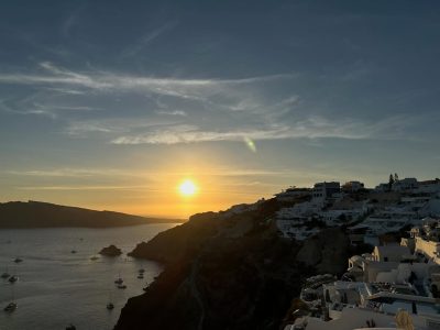 Katikies Hotel Santorini Greece — фото погоды в январе (2026-01-11)