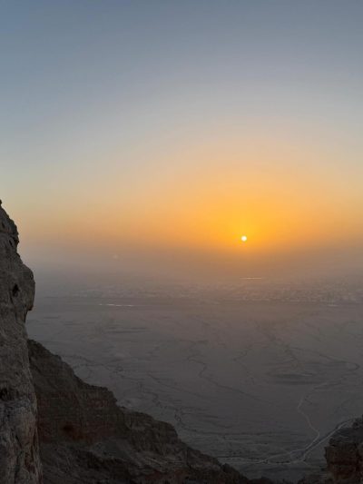 Jebel Hafeet Mountain в июне — фото погоды (2026-06-04)