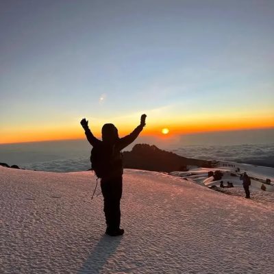 Uhuru Peak, Summit of Mt. Kilimanjaro (5,895 AMSL) в сентябре — фото погоды (2025-09-04)