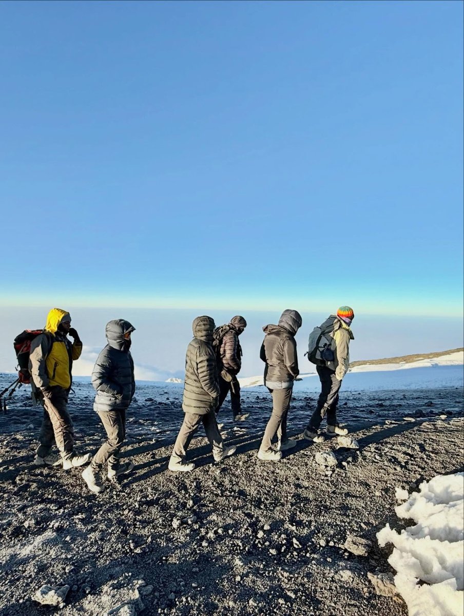 Погода в Uhuru Peak, Summit of Mt. Kilimanjaro (5,895 AMSL)