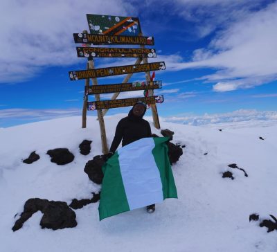 Uhuru Peak, Summit of Mt. Kilimanjaro (5,895 AMSL) в марте — фото погоды (2026-03-10)