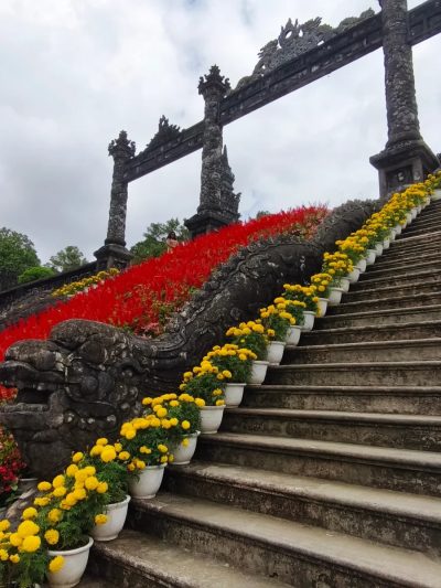 Tomb of Khải Định в феврале — фото погоды (2026-02-22)