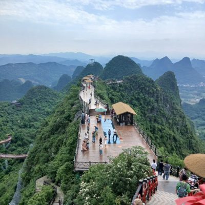 Moon Hill, Yangshuo, Guanxi, China в апреле — фото погоды (2026-04-24)