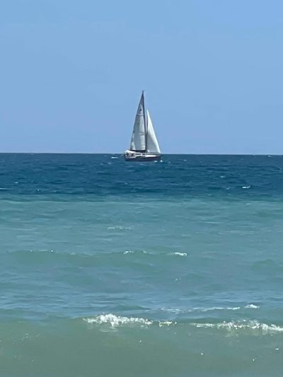 Playa De Puerto Banús в июне — фото погоды (2026-06-15)