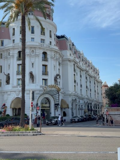 Hôtel Le Negresco в июле — фото погоды (2026-07-11)