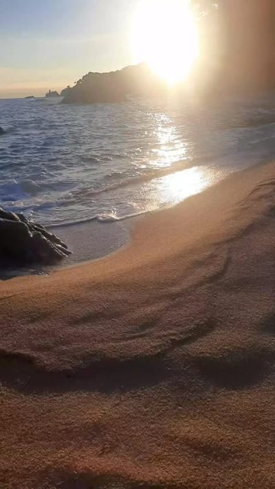 Platja De Sa Boadella в декабре — фото погоды (2025-12-31)