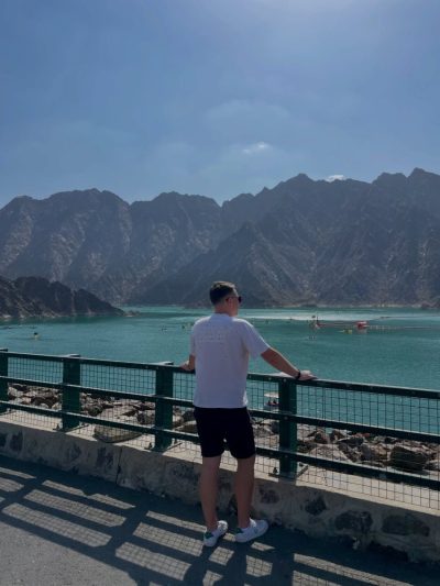 Hatta Mountains - United Arab Emirates в апреле — фото погоды (2026-04-15)