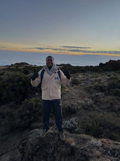 The Summit of Mt. Kilimanjaro -- Uhuru Peak в сентябре — фото погоды (2025-09-05)