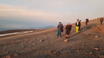 The Summit of Mt. Kilimanjaro -- Uhuru Peak в декабре — фото погоды (2025-12-14)