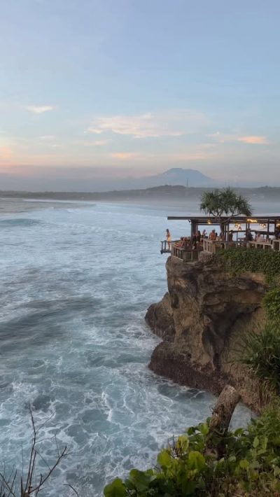 Blue Lagoon Nusa Ceningan в мае — фото погоды (2026-05-16)