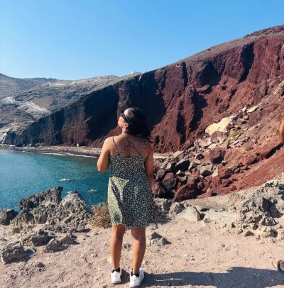 Red Sand Beach, Santorini в октябре — фото погоды (2025-10-04)