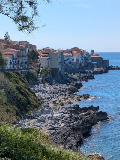 Lungomare di Cefalù в апреле — фото погоды (2026-04-22)