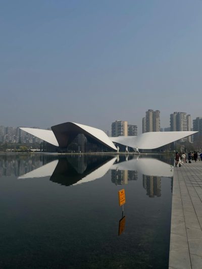 成都当代美术馆 Museum of Contemporary Art в ноябре — фото погоды (2025-11-28)