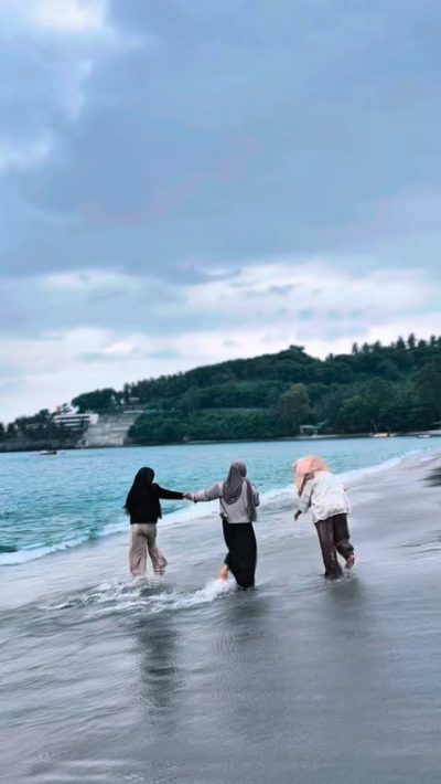 Pantai Senggigi Lombok в феврале — фото погоды (2026-02-27)