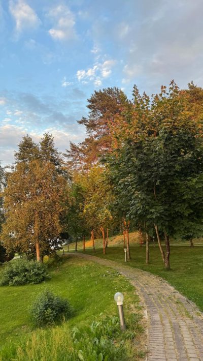 Загородный Клуб "ламберг" в июле — фото погоды (2025-07-30)