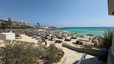 Nissi Beach Resort • Nissi Beach • Cyprus — фото погоды в августе (2025-08-28)