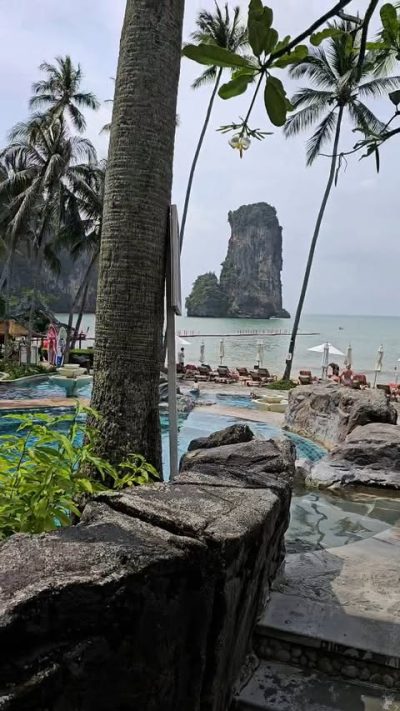 Centara Grand Beach Resort and Villas Krabi — фото погоды в октябре (2025-10-04)