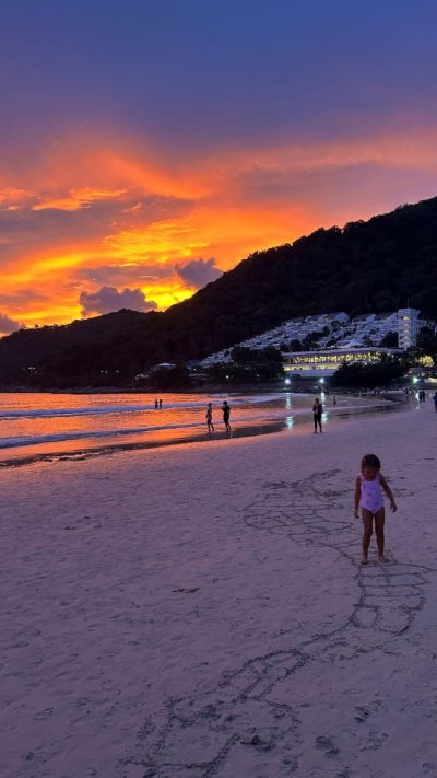 หาดในหาน Nai Harn Beach Phuket в июне — фото погоды (2026-06-15)