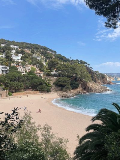 Cala de Sant Francesc в апреле — фото погоды (2026-04-28)
