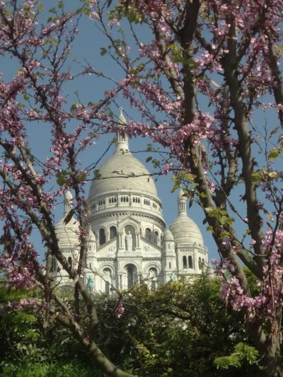 Sacre Coeur, Paris в апреле — фото погоды (2026-04-12)