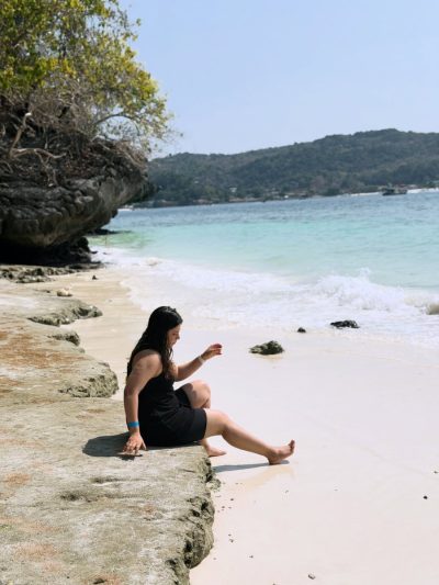 Monkey Bay - Phi-Phi Island в апреле — фото погоды (2026-04-27)