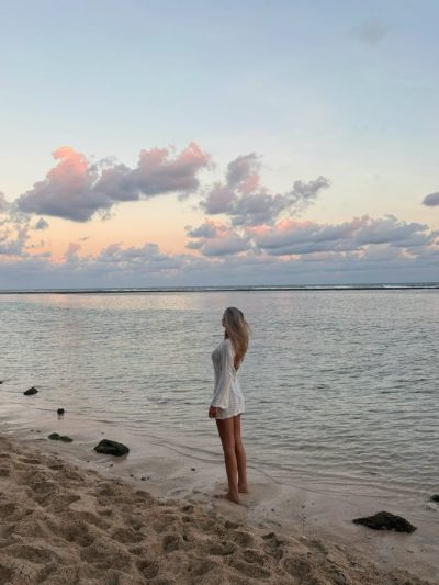 Sundays Beach Club в июне — фото погоды (2026-06-10)