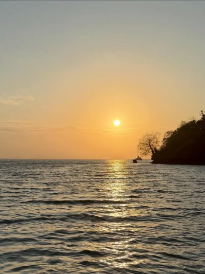 Rayavadee, Krabi Thailand в апреле — фото погоды (2026-04-30)