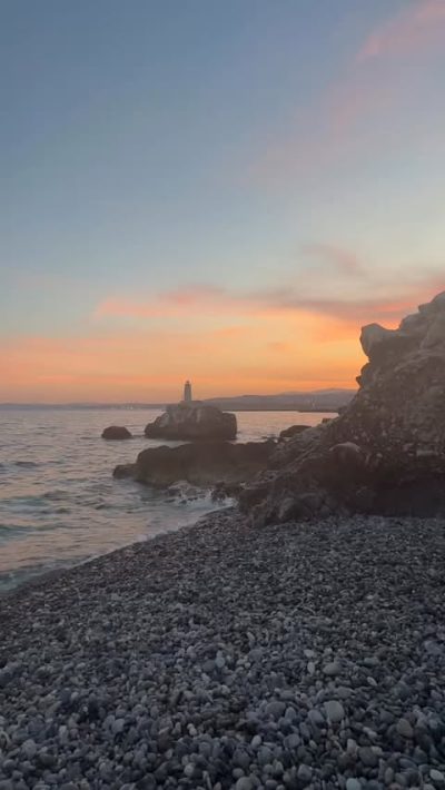 Le port de Nice, Côte d'Azur, France в июне — фото погоды (2026-06-16)