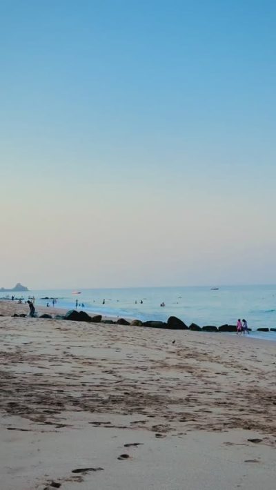 Al Aqah Beach в июле — фото погоды (2026-07-06)