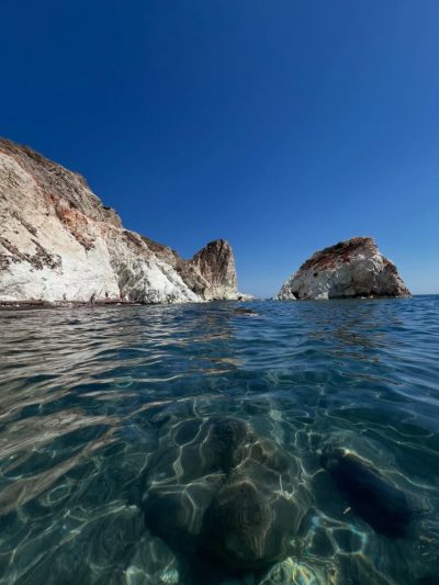 White Beach Santorini в июне — фото погоды (2026-06-22)