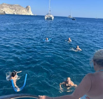 White Beach Santorini в июне — фото погоды (2026-06-25)