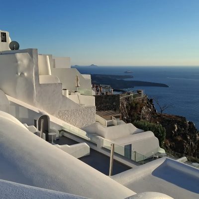 White Beach Santorini в июле — фото погоды (2026-07-15)