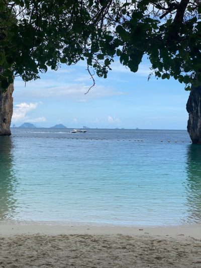Hong Island, Krabi, Thailand в июле — фото погоды (2026-07-08)