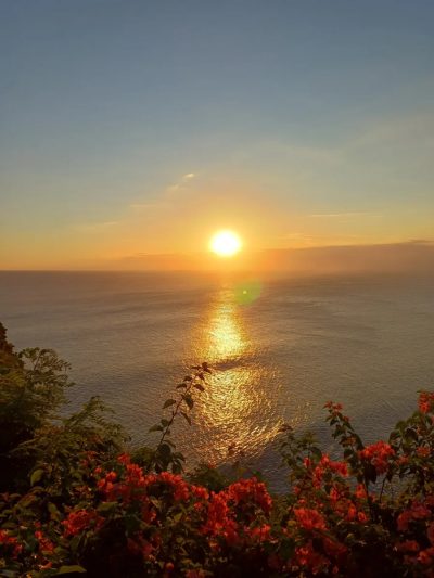 Pura Uluwatu в апреле — фото погоды (2026-04-15)