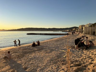 Plage de Juan-les-Pins в декабре — фото погоды (2025-12-28)