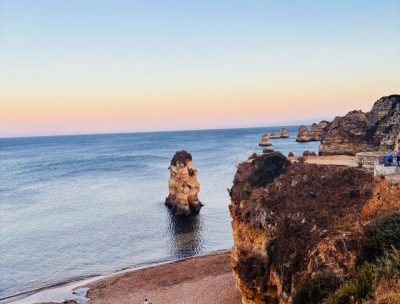 Praia De Dona Ana - Lagos, Algarve, Portugal в июле — фото погоды (2026-07-09)