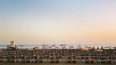 Playa las Vistas в феврале — фото погоды (2026-02-24)