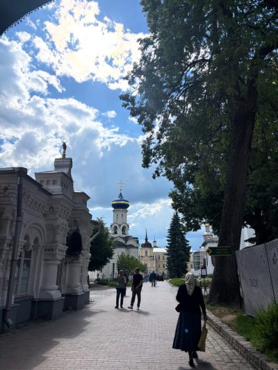 Троице-Сергиева Лавра в июне — фото погоды (2026-06-18)