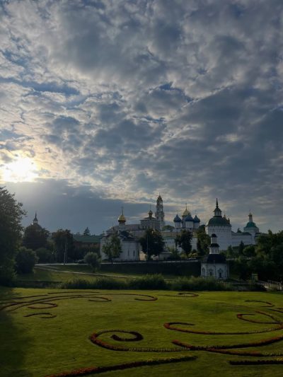 Троице-Сергиева Лавра в июле — фото погоды (2026-07-08)