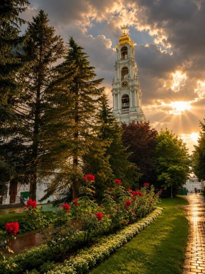 Троице-Сергиева Лавра в июле — фото погоды (2026-07-17)