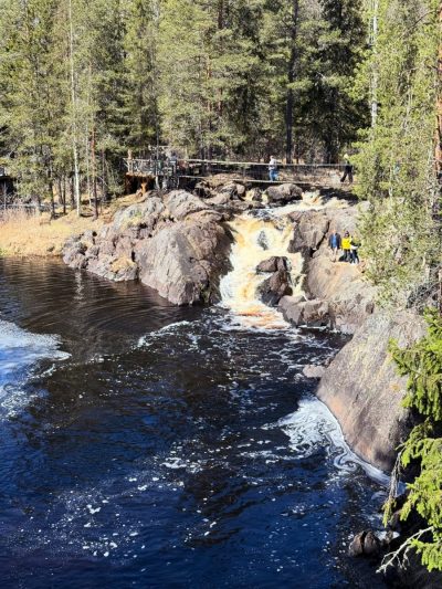 Водопады Рускеалы / Ruskeala Waterfalls в мае — фото погоды (2026-05-25)