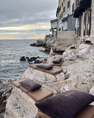 Valentino cocktail & champagne bar в августе — фото погоды (2025-08-04)