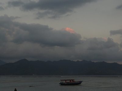 Gili Air, Lombok, Indonesia в июне — фото погоды (2026-06-21)
