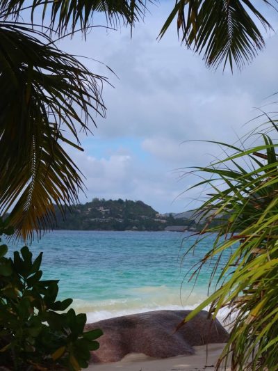 Raffles Seychelles в июне — фото погоды (2026-06-19)