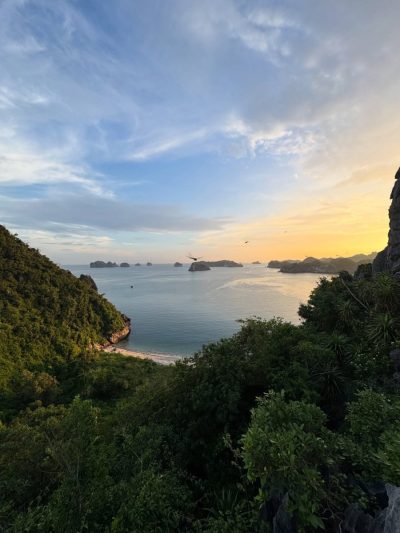 Cat Ba Monkey Island Beach в январе — фото погоды (2026-01-25)