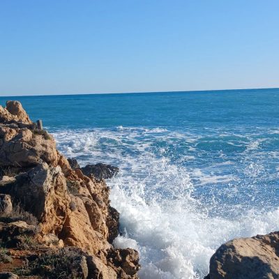 Sentier Du Littoral Cap D Antibes в декабре — фото погоды (2025-12-27)