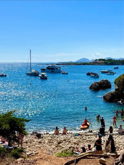 Baie des Milliardaires au Cap d'Antibes в октябре — фото погоды (2025-10-26)