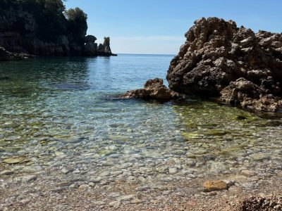 Baie des Milliardaires au Cap d'Antibes в апреле — фото погоды (2026-04-10)